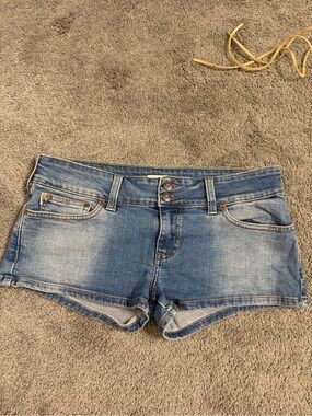 Y2K vintage low rise short blue denim shorts